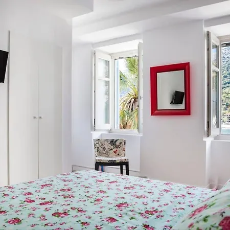 Palm Mansion Villa *