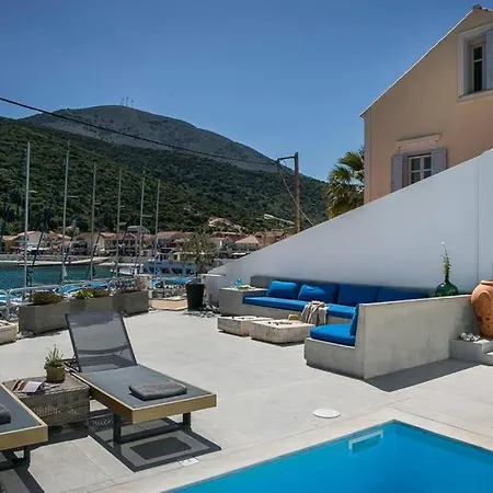 Palm Mansion Villa *