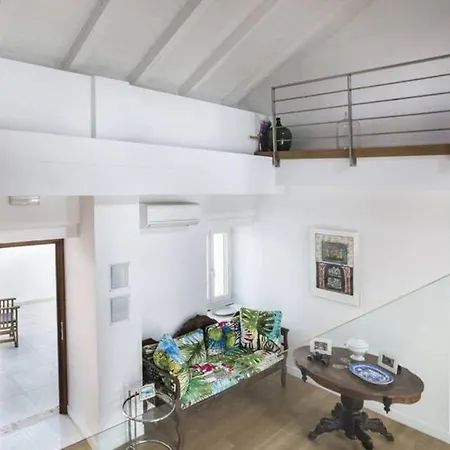 Palm Mansion Villa *